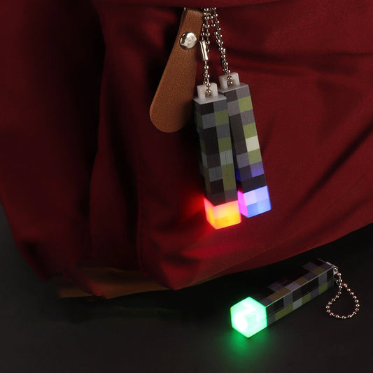 Minecraft Brelok Pochodnia LED - Mini Latarka USB